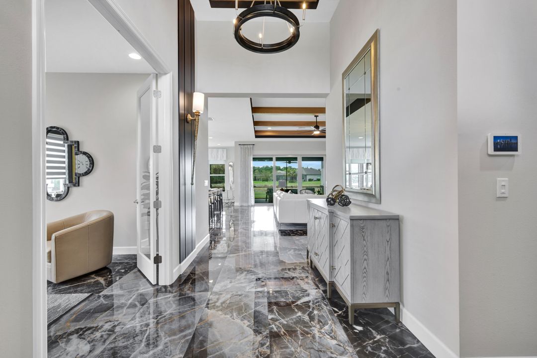 11628 Periwinkle Dr, Naples, FL 34120