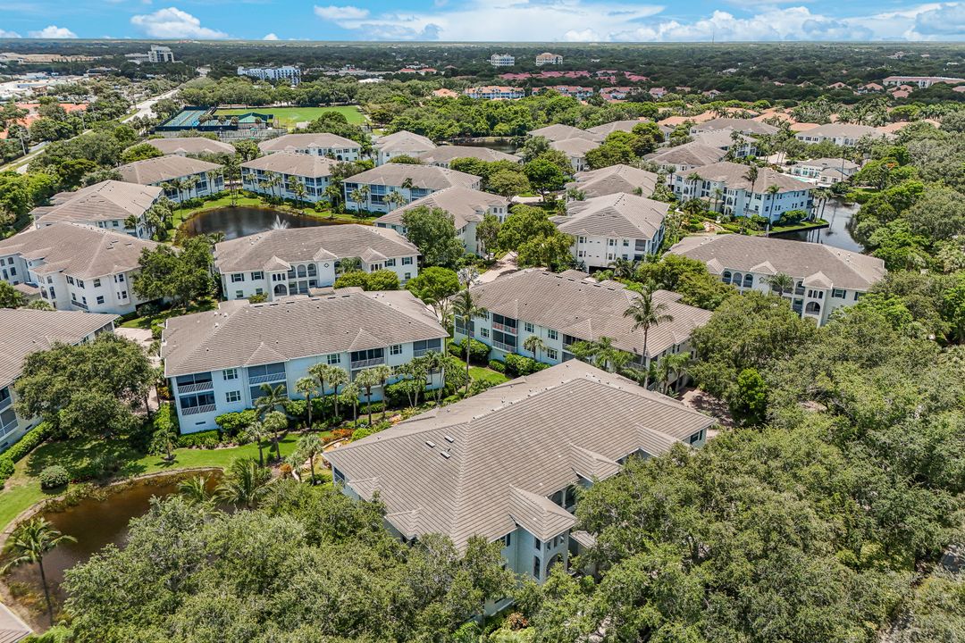 831 Sailaway Ln #202, Naples, FL 34108