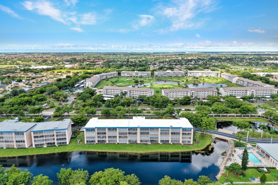 14901 Park Lake Dr #106, Fort Myers, FL 33919