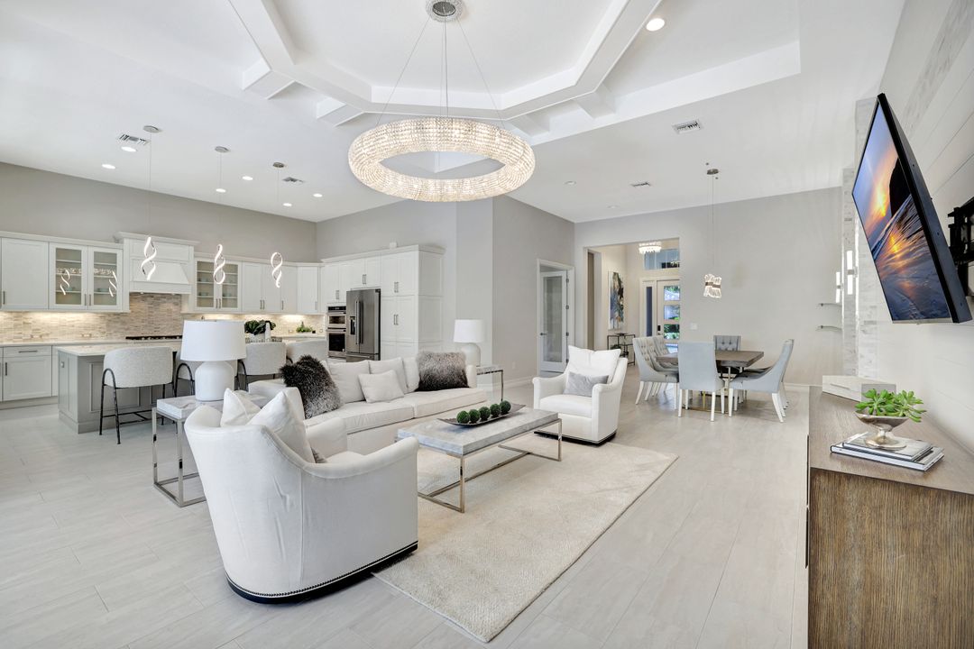 3164 Capistrano Lane, Naples, FL 34105