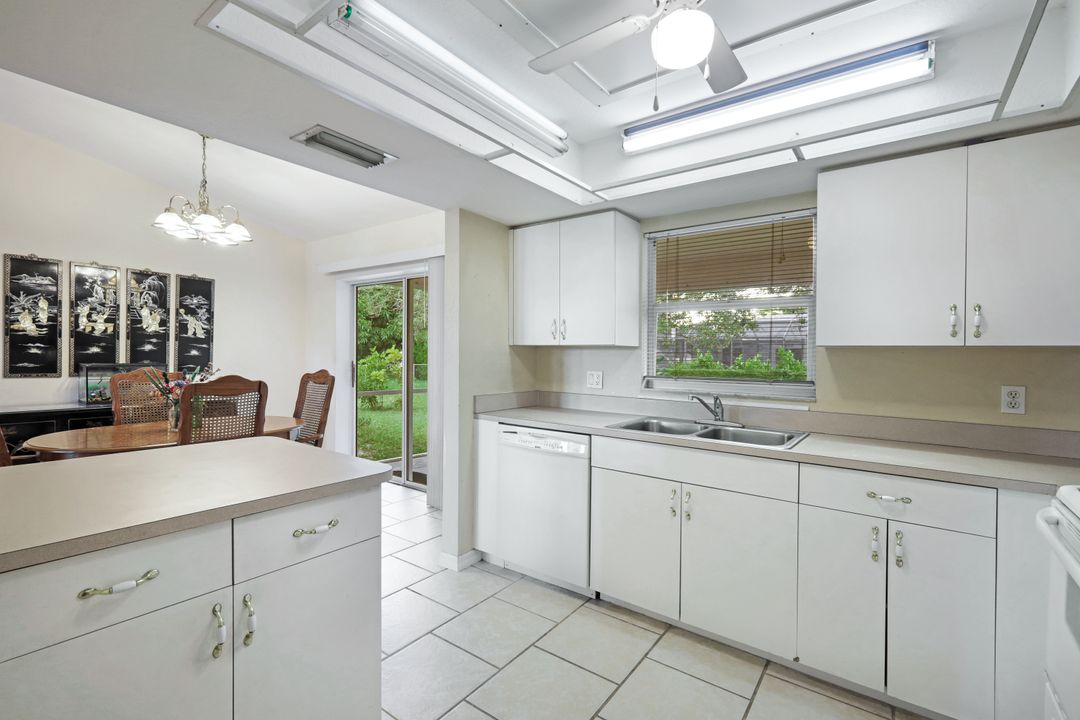 1332 SW 1st Ave, Cape Coral, FL 33991