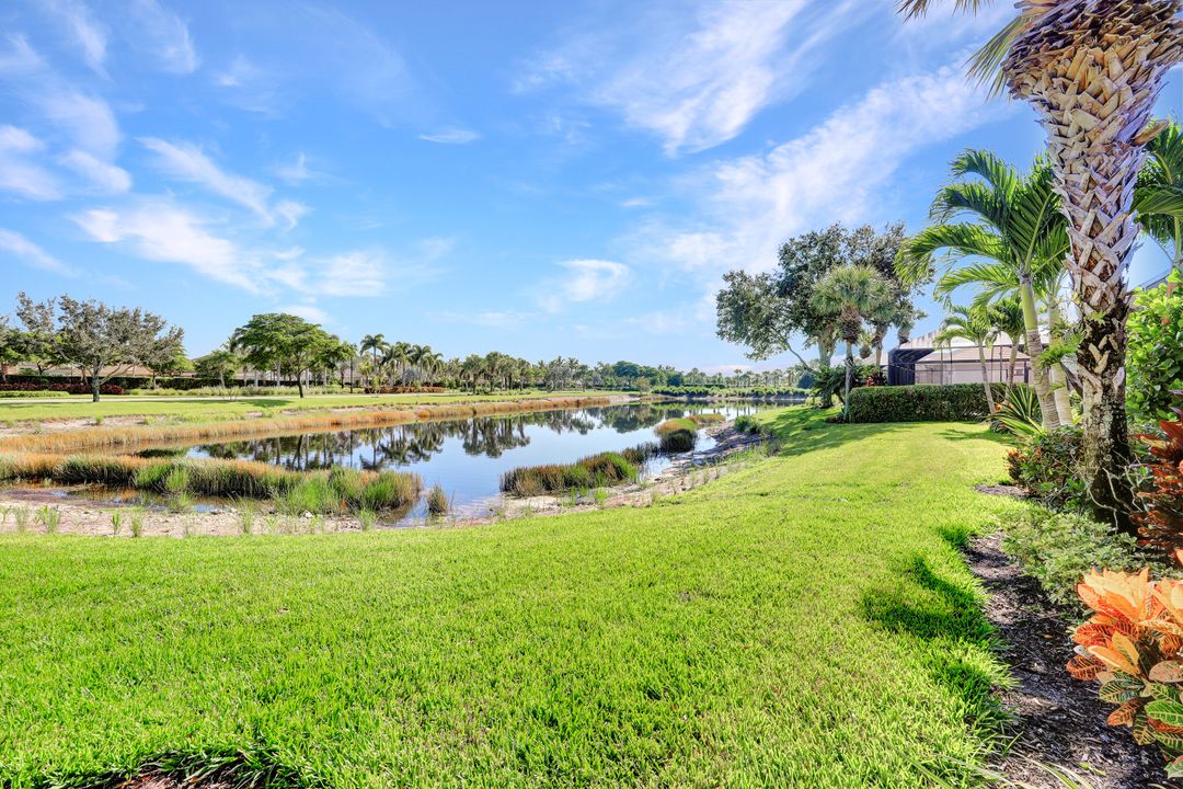 9115 Crystal Ct, Naples, FL 34120