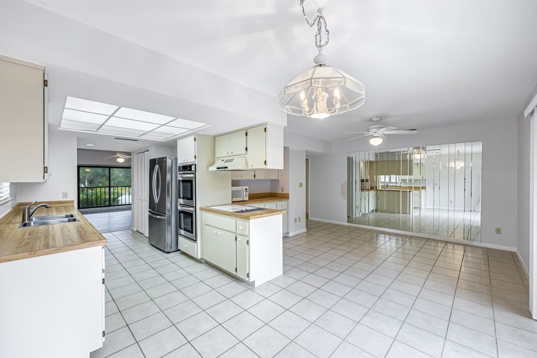 537 Lake Louise Cir #203, Naples, FL 34110