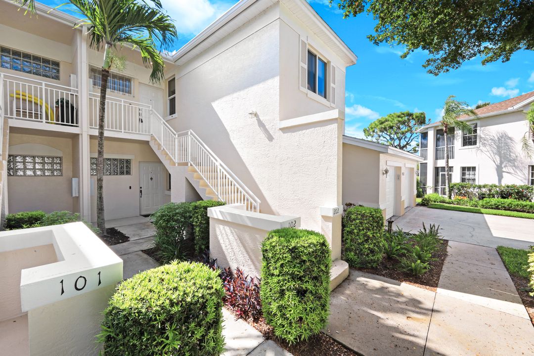 9630 Village View Blvd #202, Bonita Springs, FL 34135