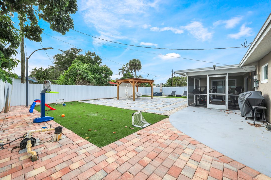 4830 Cortez Cir, Naples, FL 34112