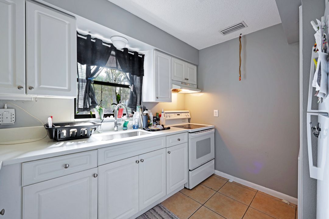 17407 Dumont Dr, Fort Myers, FL 33967