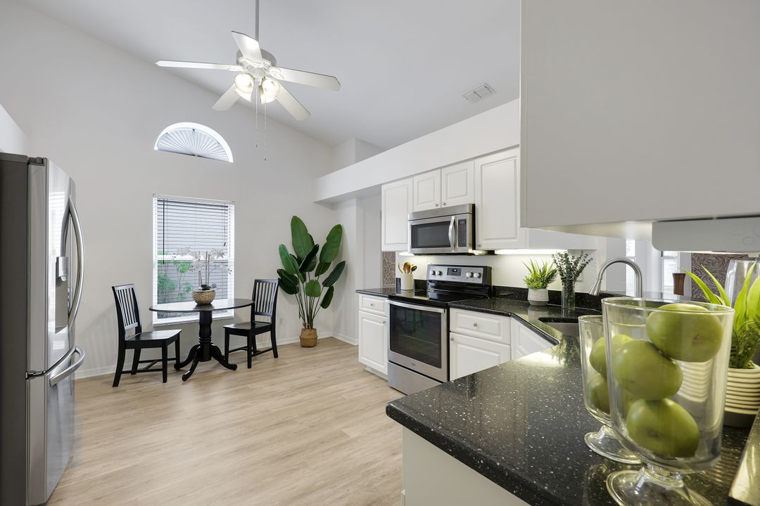 10951 Fieldfair Dr, Naples, FL 34119