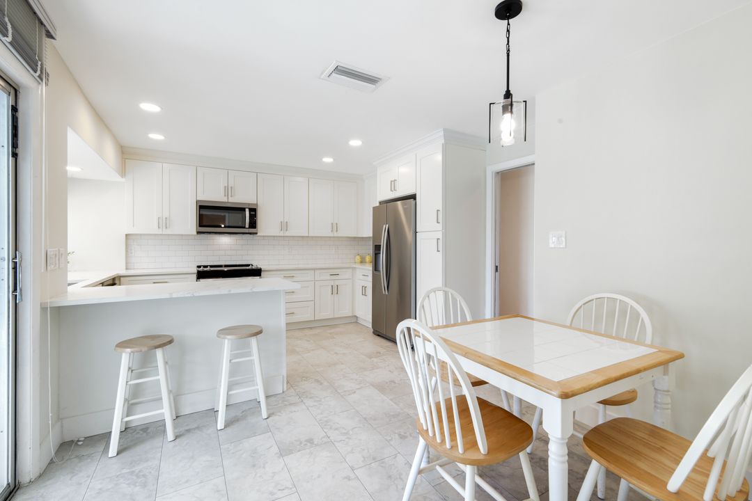 1334 Vesper Dr, Fort Myers, FL 33901