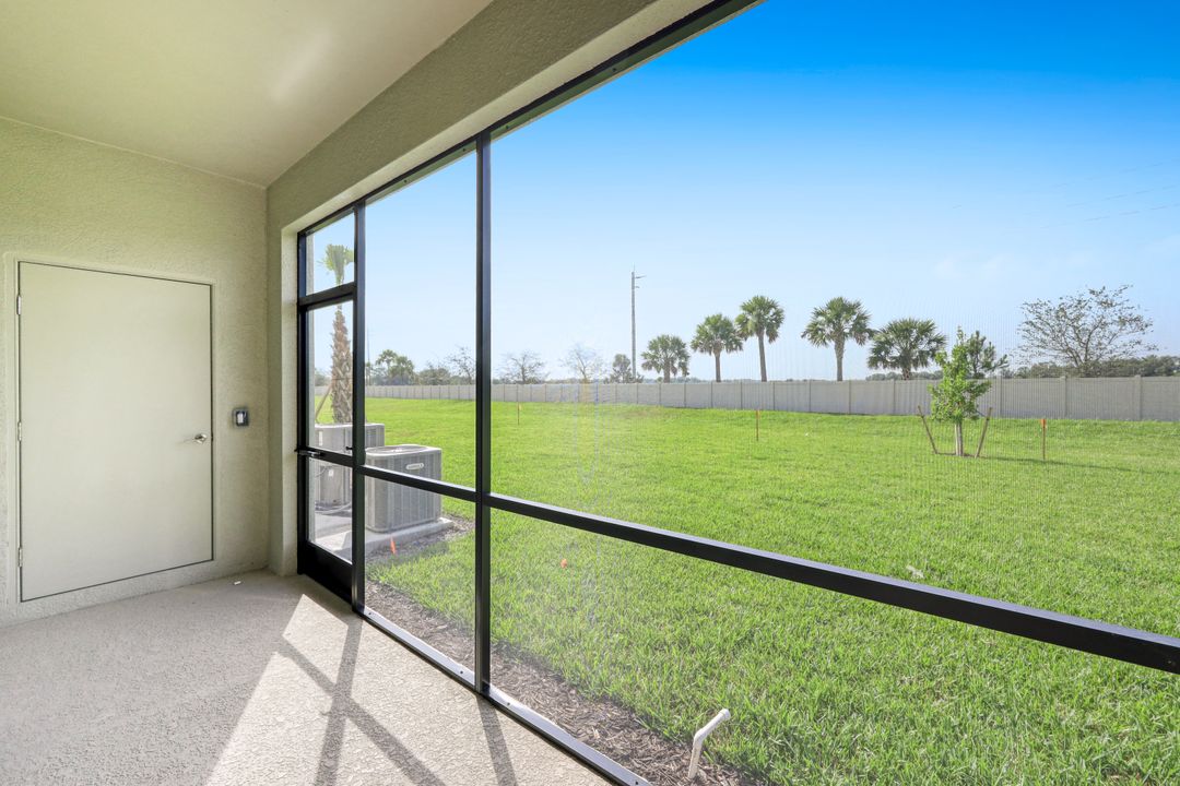 14273 Pine Lodge Ln, Fort Myers, FL 33913