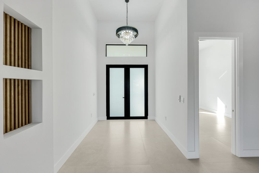 141 SE 21st St, Cape Coral, FL 33990