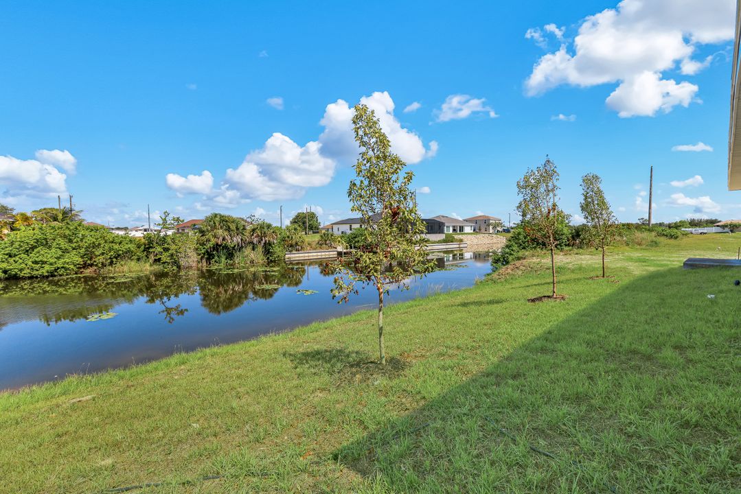 2622 NE 1st Pl, Cape Coral, FL 33909