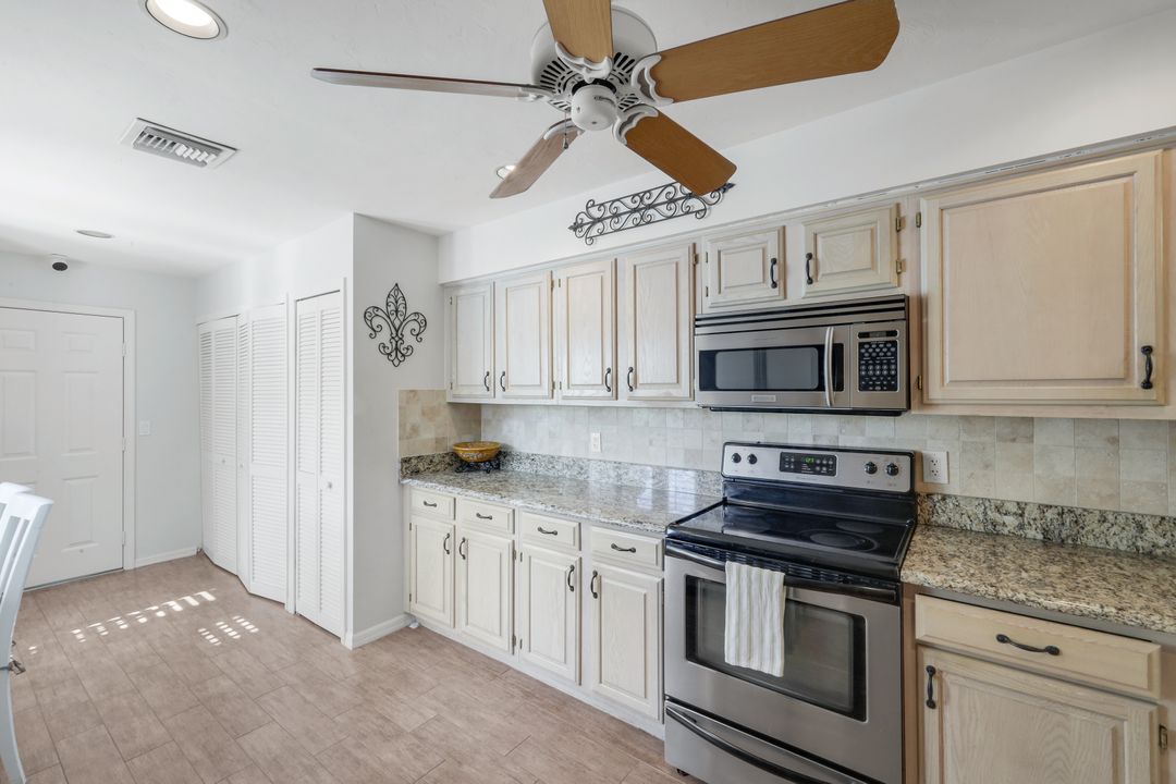 6636 Trident Way, Naples, FL 34108