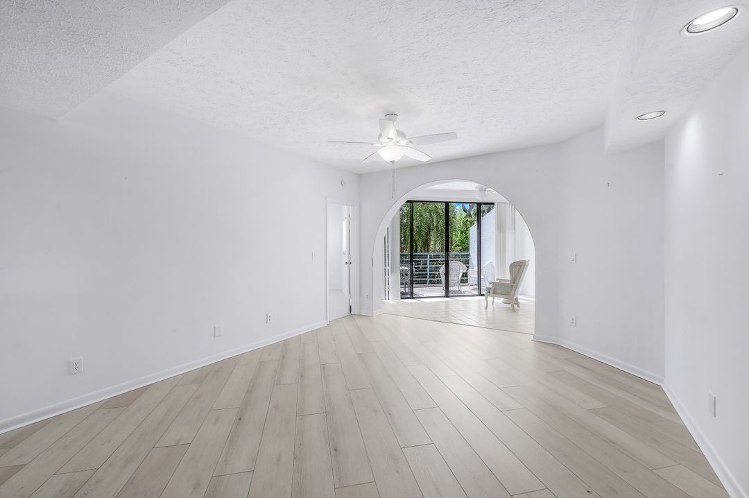 2182 Anchorage Ln  #A, Naples, FL 34104