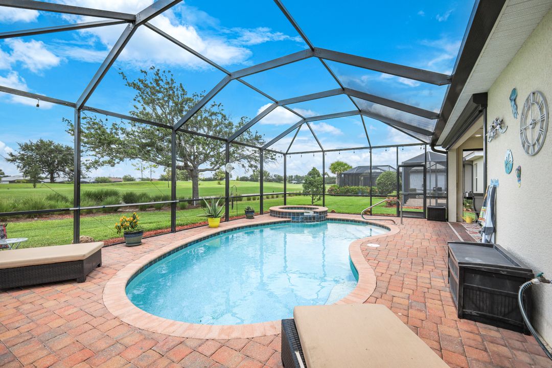3147 Walnut Grove Ln, Alva, FL 33920