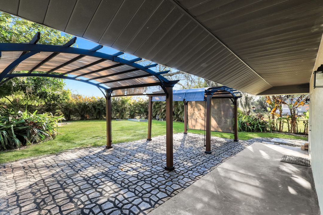 17855 Chesterfield Rd, North Fort Myers, FL 33917