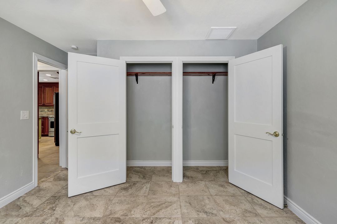 5012 SW 8th Pl, Cape Coral, FL 33914