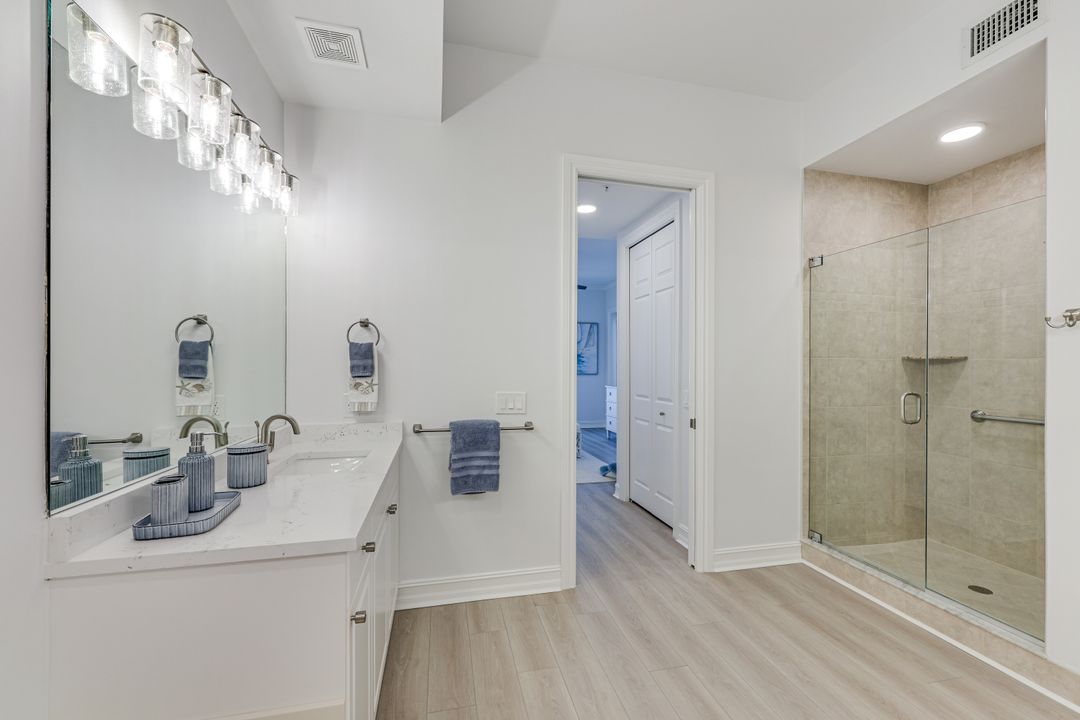805 Bentwater Cir #104, Naples, FL 34108