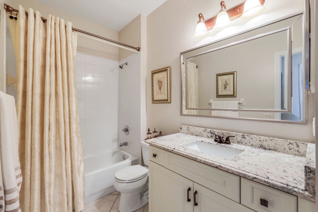 5650 Northboro Dr #102, Naples, FL 34110
