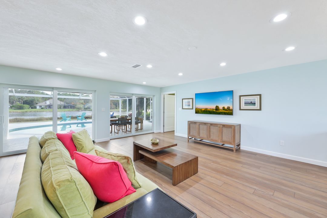 2218 Kings Lake Blvd, Naples, FL 34112