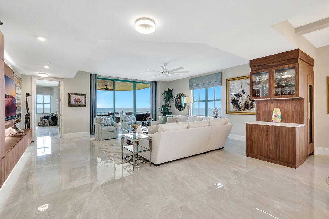 930 Cape Marco Dr #506, Marco Island, FL 34145