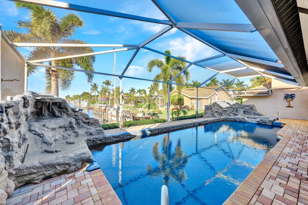 907 SW 51st Terrace, Cape Coral, FL 33914