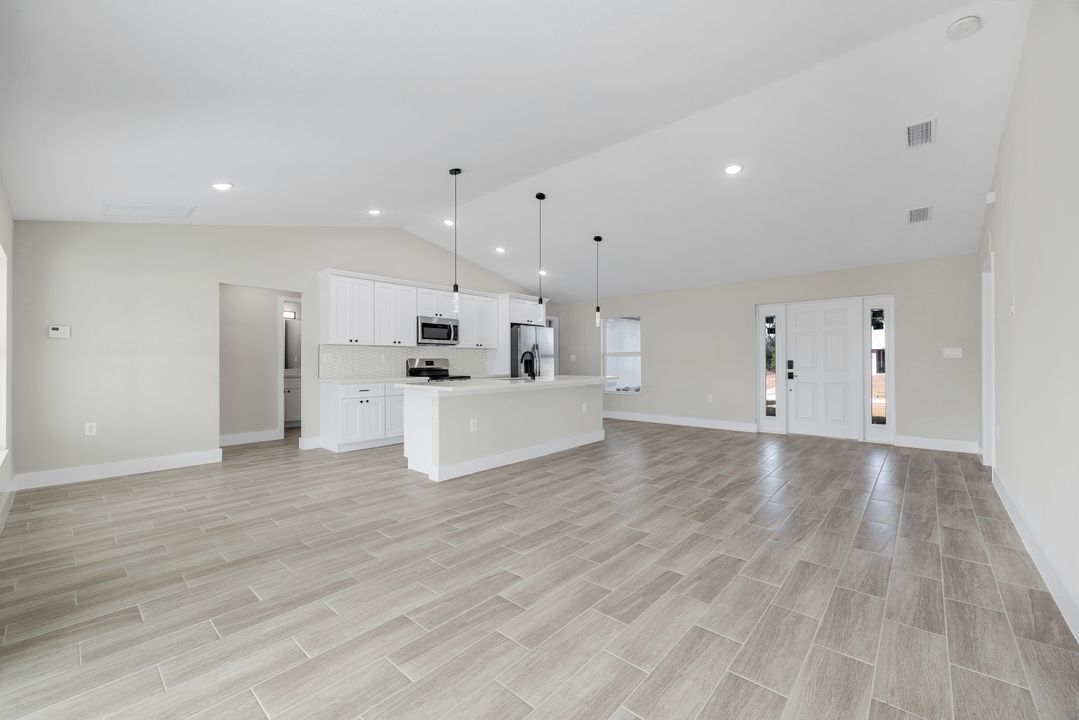 1105 NW 21st Ave, Cape Coral, FL 33993