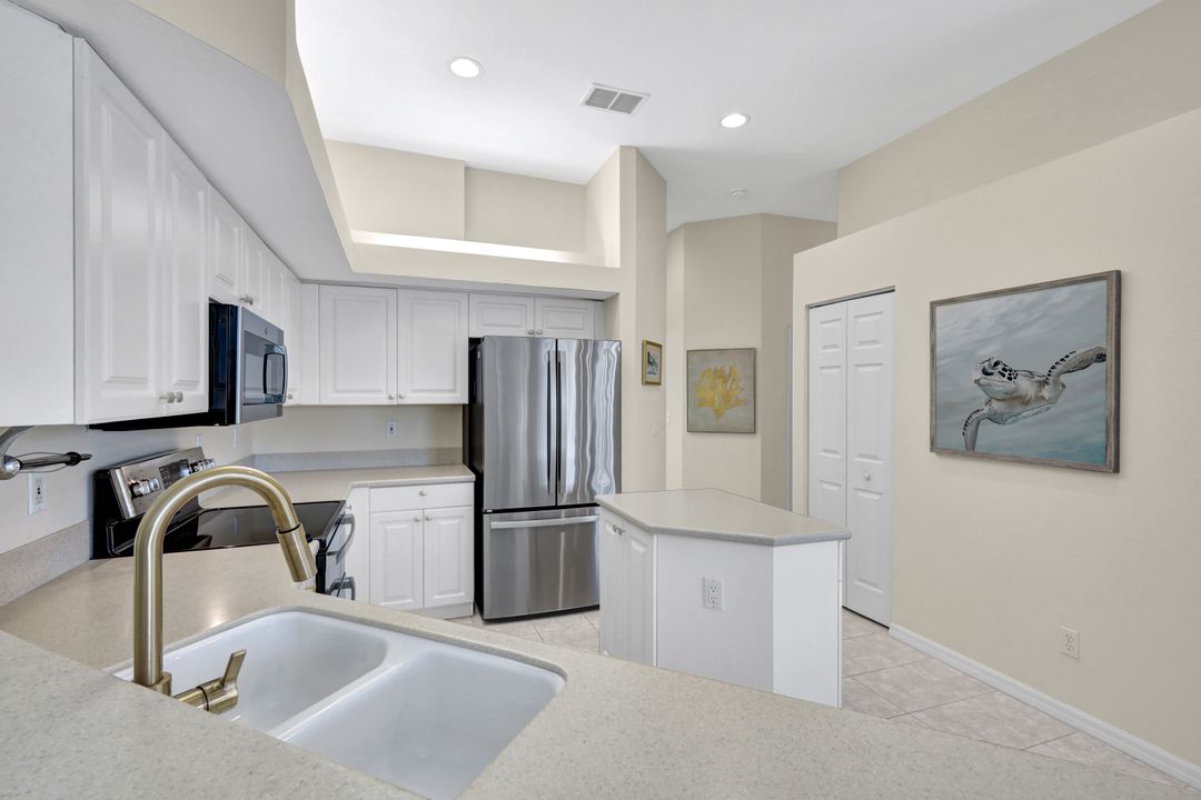 10320 Cape Roman Rd, Bonita Springs, FL 34135