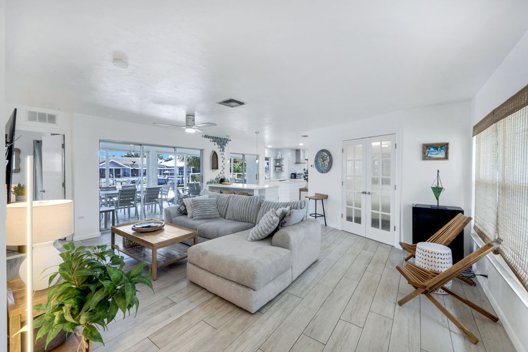 1048 Cottonwood Ct, Marco Island, FL 34145