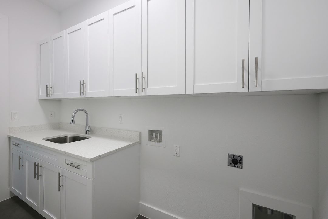 834 Wilson Blvd N, Naples, FL 34120