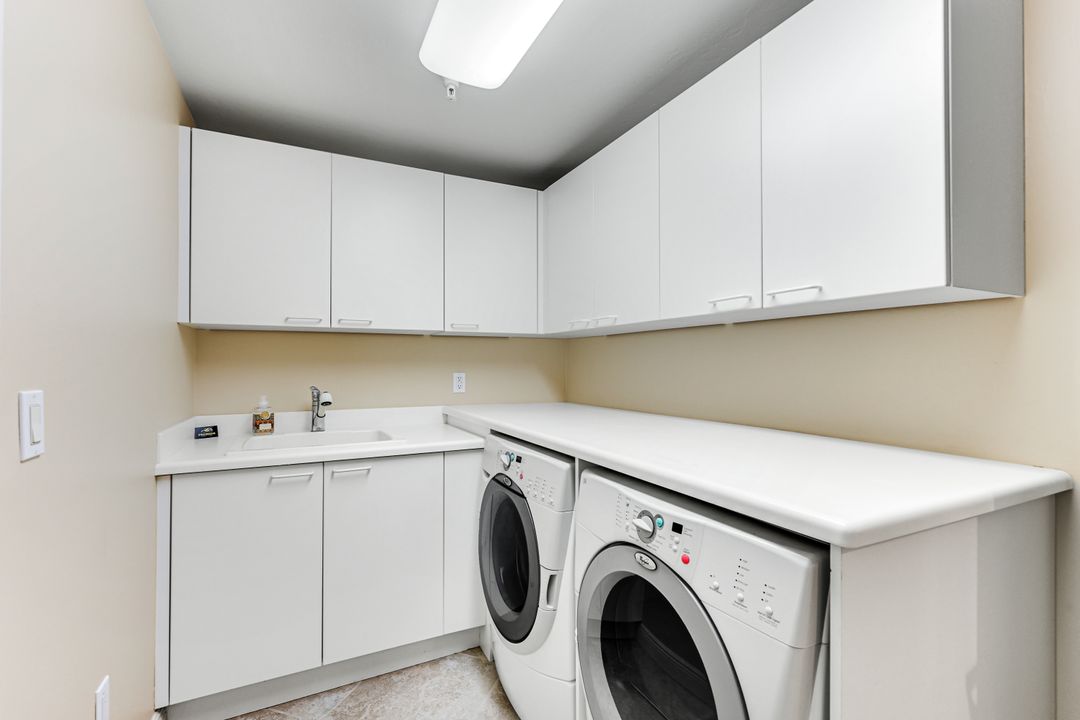 1050 Borghese Ln #605, Naples, FL 34114
