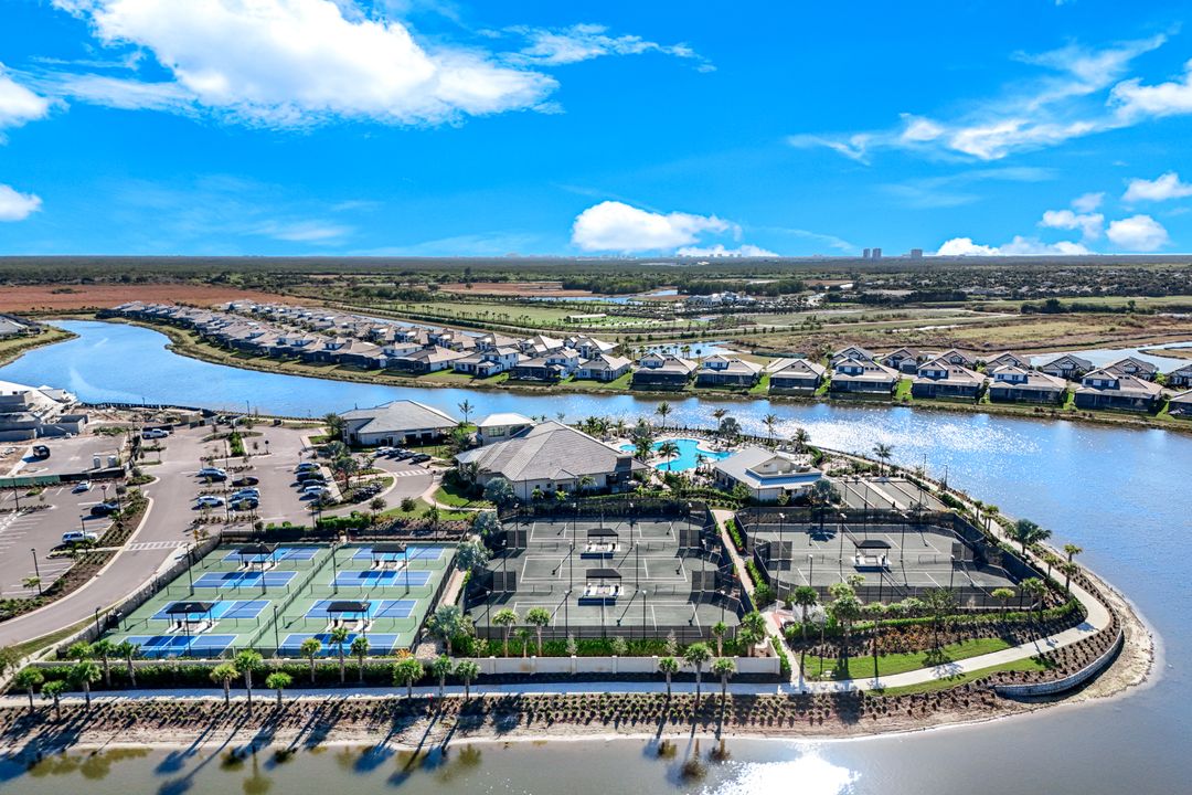 15336 Lucerna St #203, Naples, FL 34114