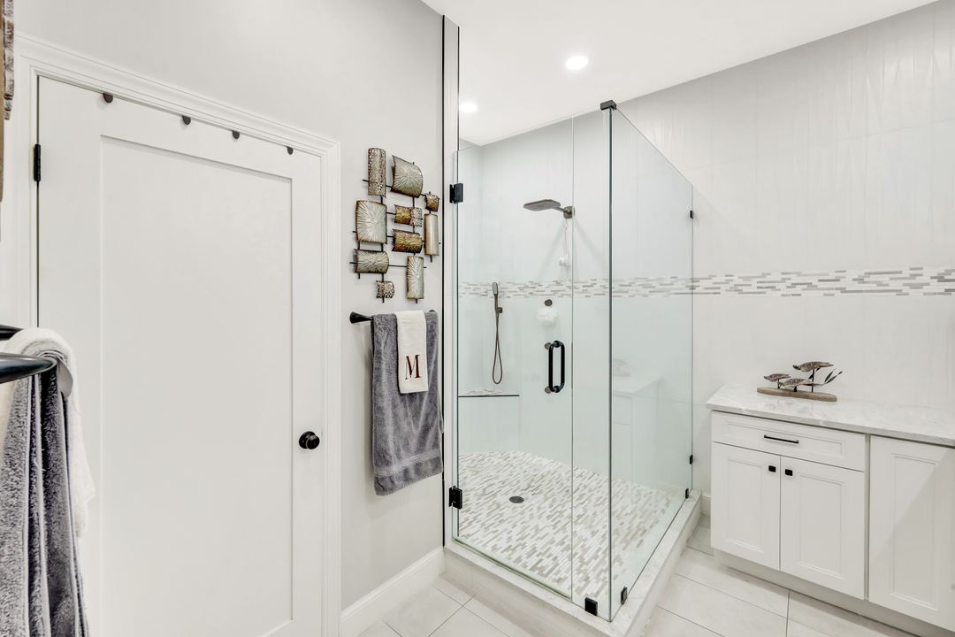 9127 Crystal Ct, Naples, FL 34120