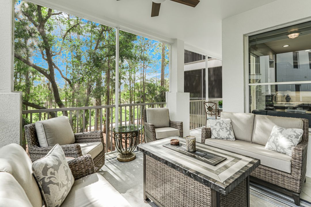 8267 Parkstone Pl #201, Naples, FL 34120