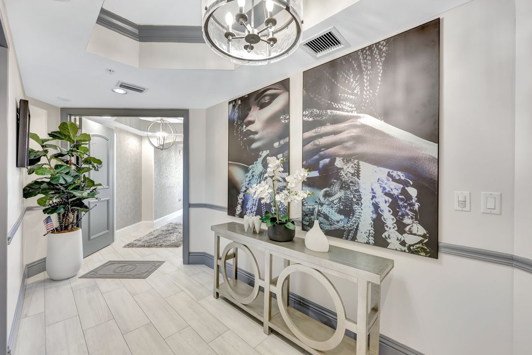 2104 W First St #1404, Fort Myers, FL 33901
