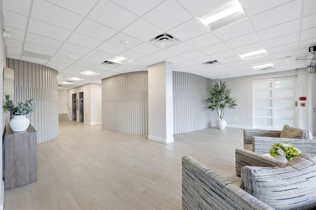 3 Bluebill Ave #206, Naples, FL 34108