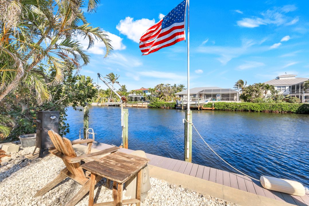3232 Stabile Rd, Saint James City, FL 33956