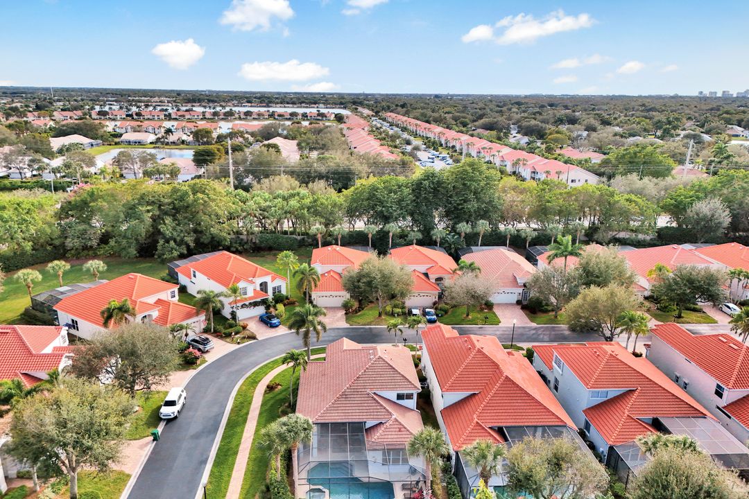 8895 Ventura Way, Naples, FL 34109