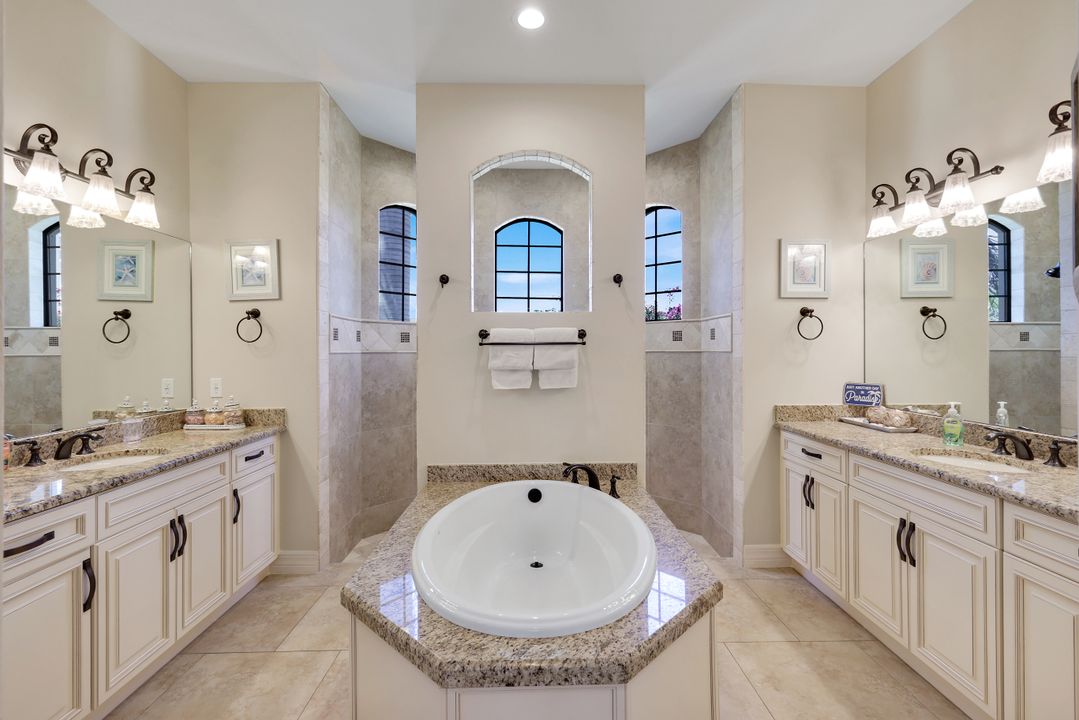 35 Covewood Ct, Marco Island, FL 34145