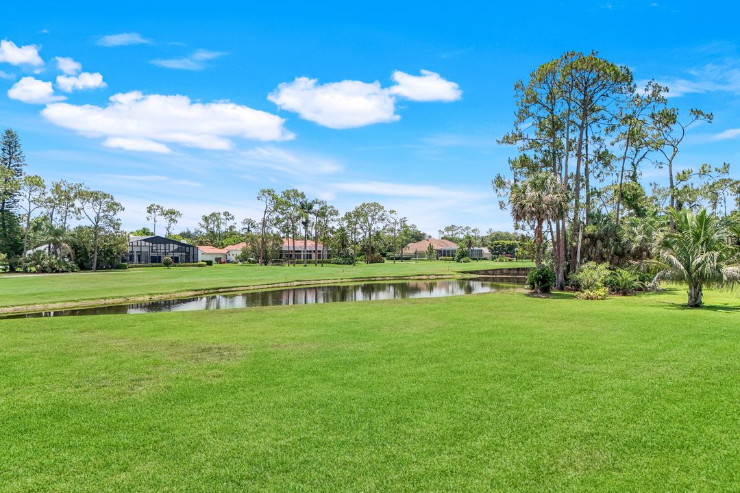 4701 Oak Leaf Dr, Naples, FL 34119