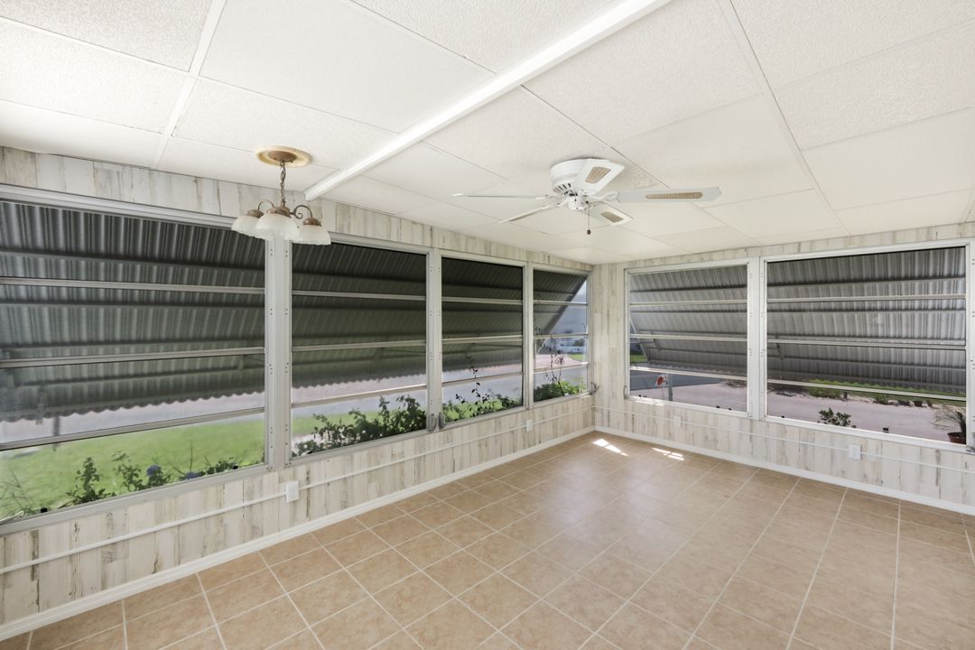 274 Yorkshire Ave, Fort Myers, FL 33908