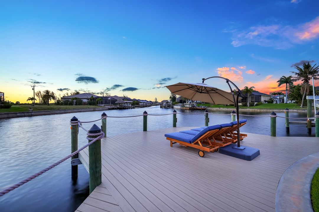 128 NW 39th Ave, Cape Coral, FL 33993