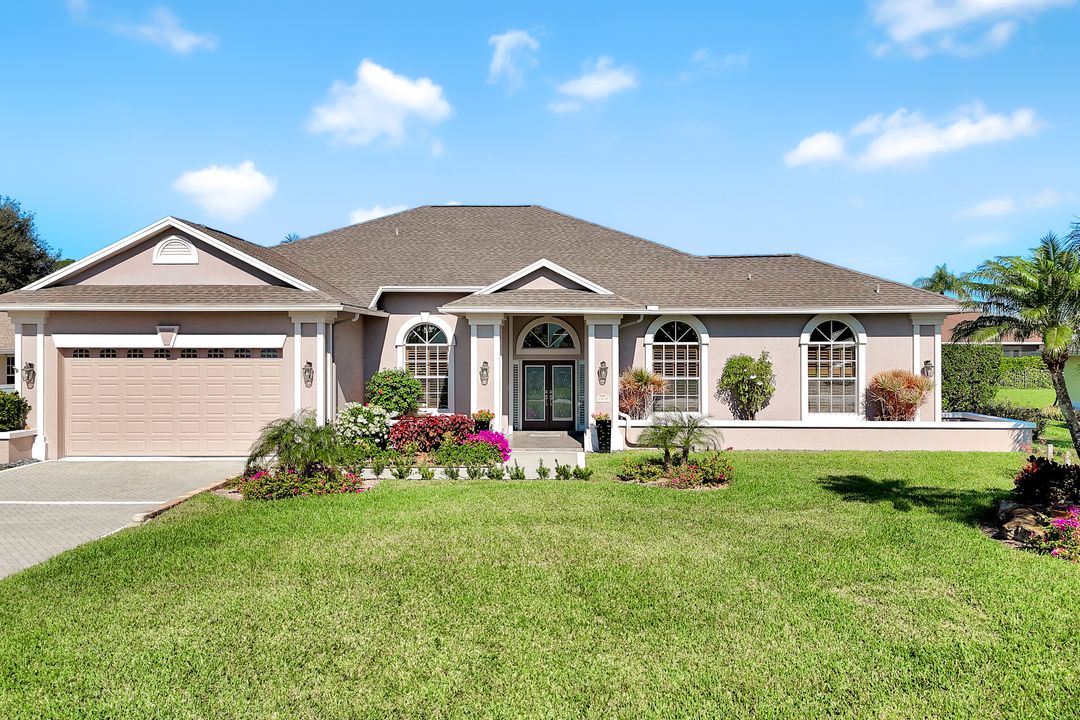 2035 Castle Garden Ln, Naples, FL 34110