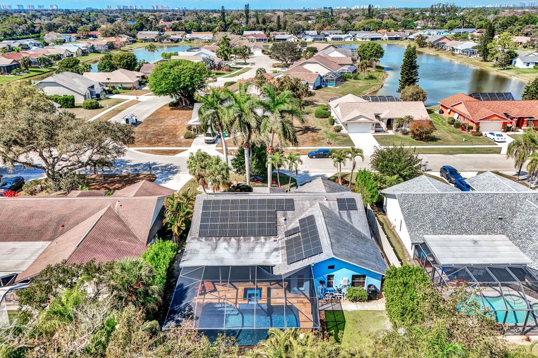 10341 Regent Cir, Naples, FL 34109