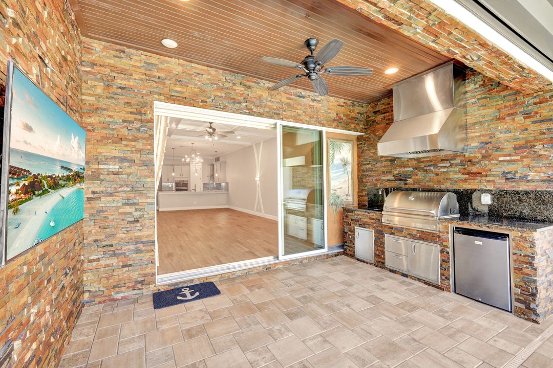 1189 S Town and River Dr, Fort Myers, FL 33919