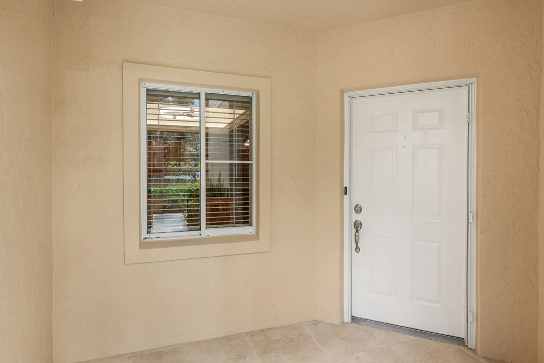 2731 Citrus Lake Dr #G101, Naples, FL 34109