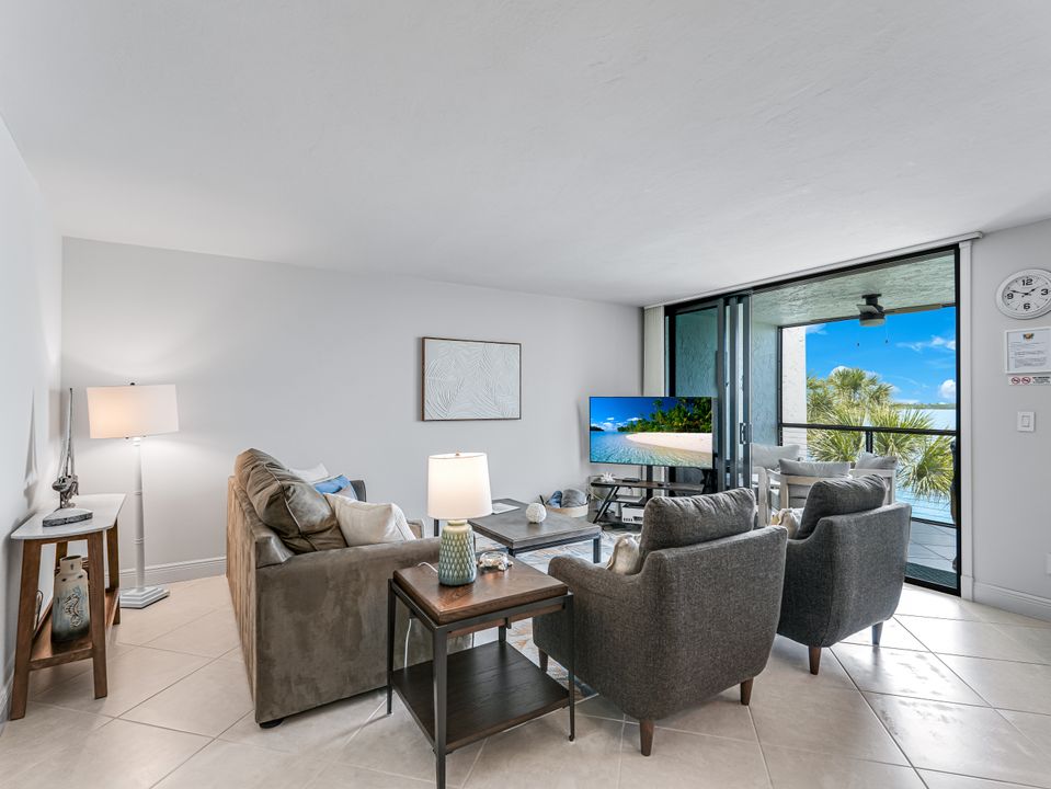 1085 Bald Eagle Dr #A307, Marco Island, FL 34145