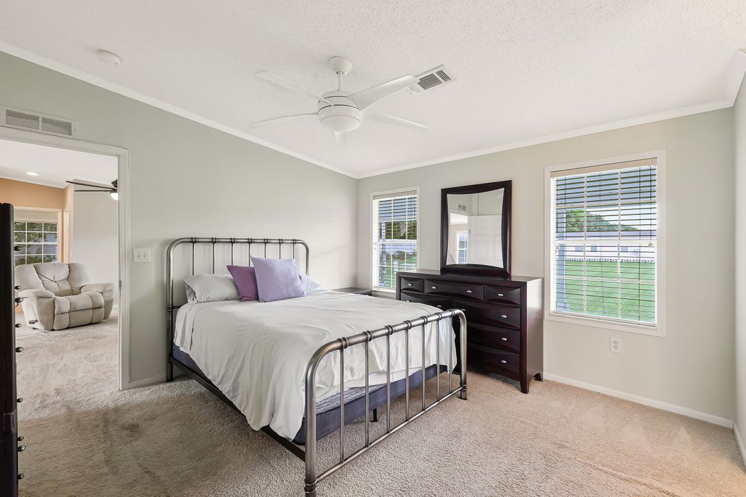 5318 Fiddleleaf Dr, Fort Myers, FL 33905