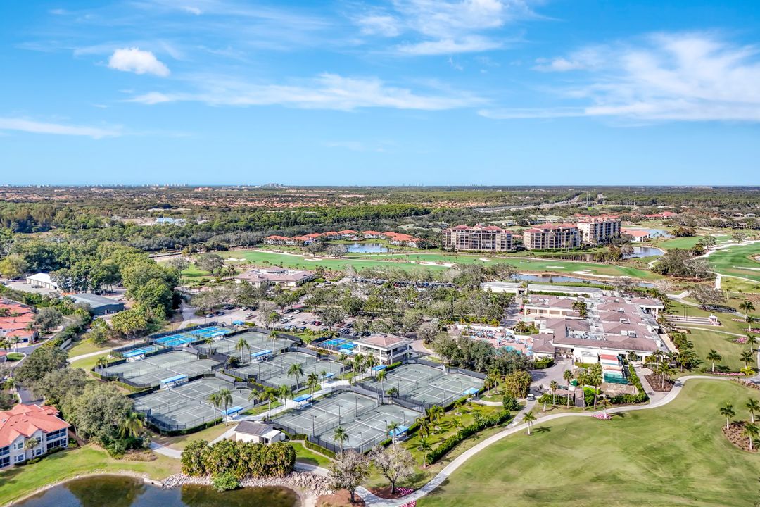6200 Reserve Cir #404, Naples, FL 34119