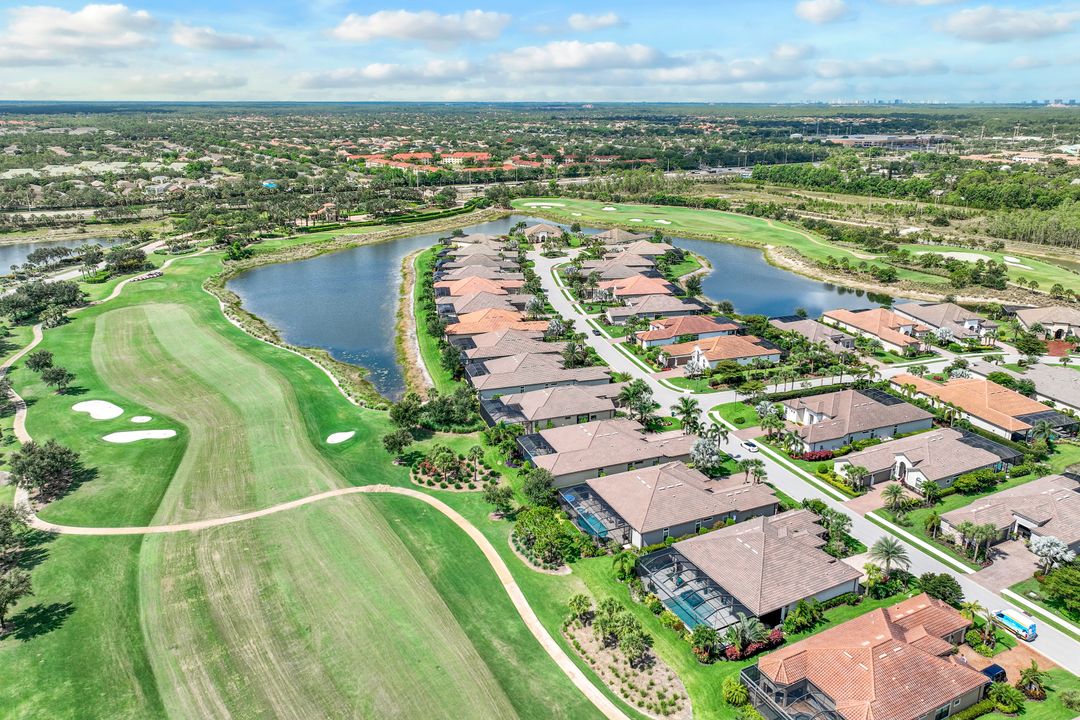 8668 Amour Ct, Naples, FL 34119