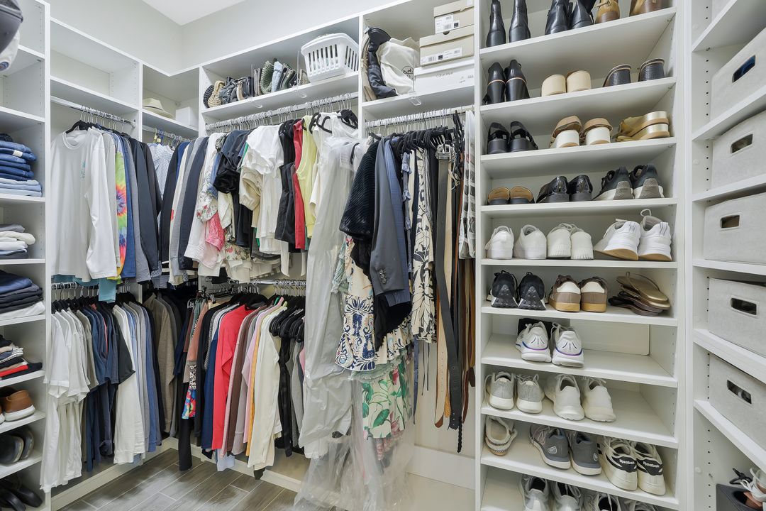 5665 Highbourne Dr, Naples, FL 34113